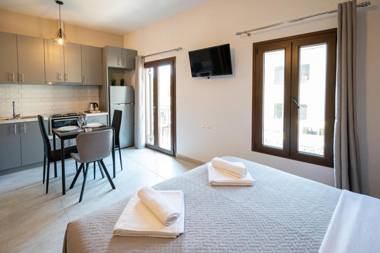 Casa En El Lago -Luxury Apartments In The Historical Center Of Ioannina Exterior foto
