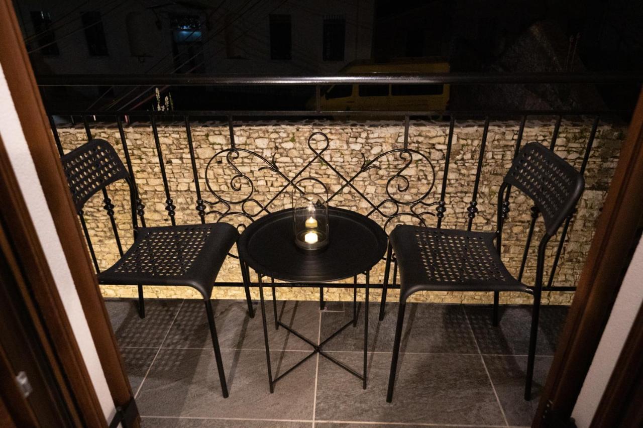 Casa En El Lago -Luxury Apartments In The Historical Center Of Ioannina Exterior foto